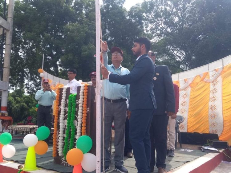 भारतीय पूर्व सैनिक संगठन जनसेवा के जिला अध्यक्ष सी पी शर्मा जी ने जवाहर नवोदय विद्यालय नरवर को दिया धन्यवाद प्रशस्ति पत्र।