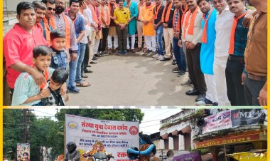बढ़ती दुर्घटनाओं को देखते हुए हेलमेट अनिवार्यता पर संस्था देवास दर्शन ने निकाली झांकी