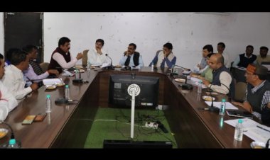 मुख्य निर्वाचन पदाधिकारी मध्य प्रदेश श्री राजन की अध्यक्षता में राजनैतिक दलों के प्रतिनिधियों और एआरओं की बैठक आयोजित