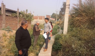 मुख्य विकास अधिकारी द्वारा जिला पंचायत के अंतर्गत वित्तीय वर्ष 2021-22 में स्वीकृत निर्माणाधीन परियोजनाओं का किया गया औचक निरीक्षण।