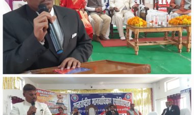 संविधान दिवस के अवसर पर मा0 जनपद न्यायाधीश सुलतानपुर द्वारा जनपद न्यायालय सुलतानपुर के समस्त सम्मानित अधिकारीगण एवं कर्मचारीगण के साथ उदेद्शिका/प्रस्तावना का किया गया पाठ।