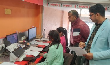 सहायक सम्भागीय परिवहन अधिकारी द्वारा जनपद में संचालित डीलर रतनदीप मोटर्स, तिरूपति बजाज एवं वी0के0 जोन का  निरीक्षण।