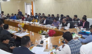 जिलाधिकारी की अध्यक्षता में जिला स्तरीय सतर्कता समिति की बैठक हुई आयोजित।