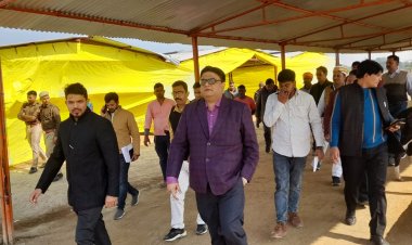 डीएम व सीडीओ द्वारा ओ0डी0एफ0 प्लस ग्राम पंचायत भदैयॉ, ब्लाक भदैयॉ में निर्माणाधीन सोकपिट गड्ढे का किया गया आकस्मिक निरीक्षण।