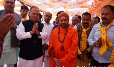 स्वागत सम्मान समारोह में पहुंचे महर्षि उत्तम स्वामी महाराज, कलश यात्रा भी निकाली गई