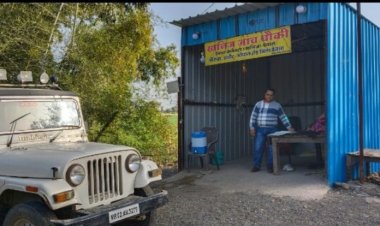 देवास जिले में  खनिज विभाग ने वित्तीय वर्ष 2022-23 में दिसंबर तक  कार्यवाही कर  242 प्रकरण दर्ज कर, 01 करोड़ 42 लाख 77 हजार 141 रुपये अर्थदण्ड की राशि वसूल की।