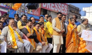 हिन्द रक्षक संगठन ने तिलगुड़ के साथ हजारों पतंग एवं चकरी का वितरण किया
