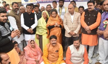 विधायक श्रीमती गायत्रीराजे पवार ने 22 करोड़ 54 लाख रुपए की लागत की 04 सड़कों का किया भूमिपूजन।