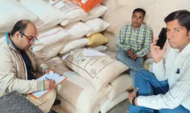 सोनकच्छ के व्यापारी ने गोडाउन मे छुपाये सरकारी चावल के 44 बोरी खाद्य विभाग ने किया जब्त