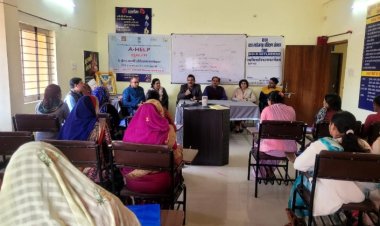 स्व सहायता समूह की महिलाएं अब पशुपालन के साथ उनका उपचार करेगी