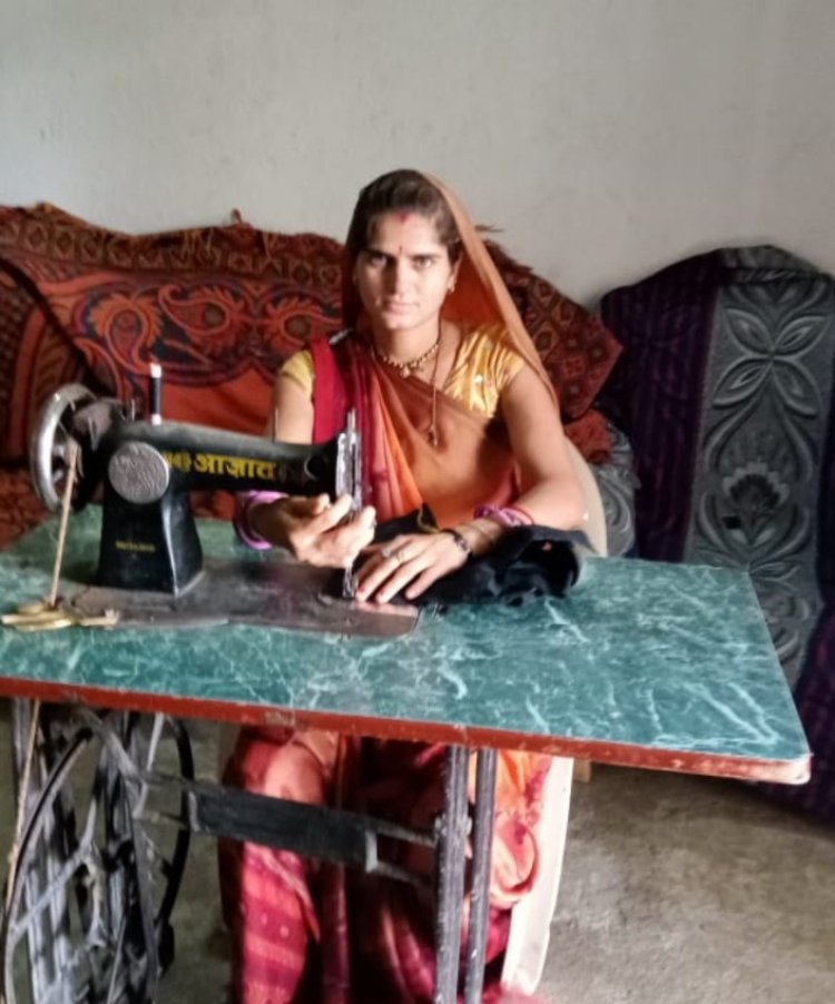 स्व सहायता समूह से जुड़ने के बाद ग्राम एनाबाद की श्रीमती अनिता गोस्वामी के जीवन में आए उल्लेखनीय बदलाव