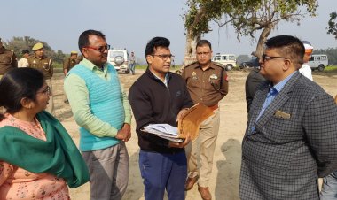 जिलाधिकारी द्वारा मनरेगा योजना एवं पन्द्रहवां वित्त आयोगअभिसरण के अंतर्गत चल रहे अमृत सरोवर निर्माण कार्य का किया गया आकस्मिक निरीक्षण।