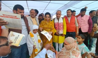 देवास जिले में विकास यात्रा देवास शहर में पुष्पकुंज कॉलोनी, हाटपिपल्या में केलौद, सोनकच्छ में डकाच्या, बागली में मकुन्दगढ और खातेगांव में रन्था से हुई शुरू