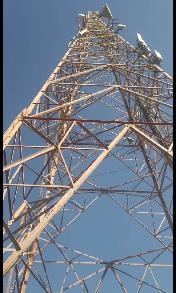 नए मोबाइल टावर निर्माण के विरोध में रहवासी पहुंचे जनसुनवाई में
