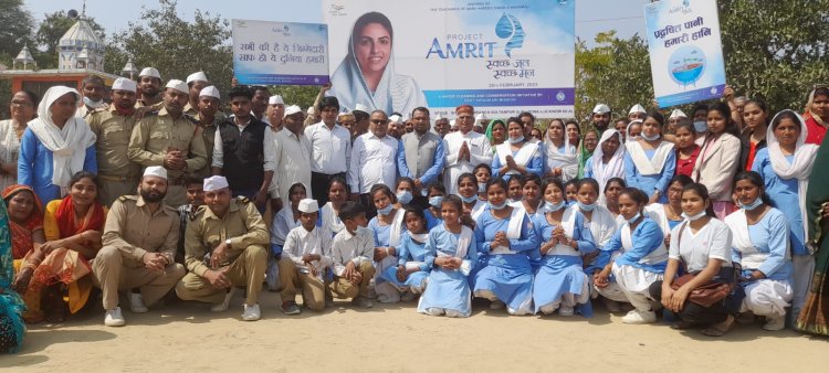 अमृत महोत्सव के अंतर्गत सीताकुंड घाट पर 'स्वच्छ जल स्वच्छ मनुष्य' कार्यक्रम का हुआ आयोजन।