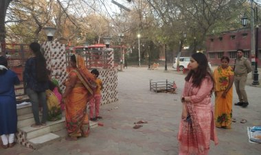 जिलाधिकारी महोदया द्वारा नगर क्षेत्र स्थित आजाद पार्क, राम मनोहर लोहिया पार्क व पर्यावरण पार्क का निरीक्षण कर दिया गया सौन्दर्यीकरण कराने के निर्देश।