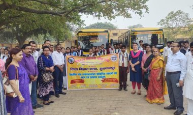 जिला विज्ञान क्लब का वैज्ञानिक शोध प्रयोगशालाओं एवं औद्योगिक संस्थानों का एक दिवसीय भ्रमण।