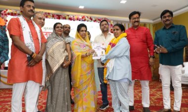 देवास जिले की 02 लाख 79 हजार से अधिक लाड़ली बहनों के बैंक खातों में मुख्यमंत्री श्री चौहान ने 27 करोड़ 90 लाख से अधिक की राशि की अंतरित