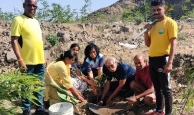 नेशनल में प्रथम स्थान प्राप्त करने पर किया पौधारोपण, मनाई खुशी