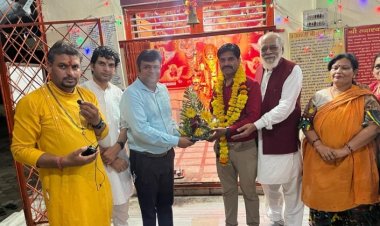 रामेश्वर धाम शिव मंदिर रामनगर में हुआ महाआरती का आयोजन