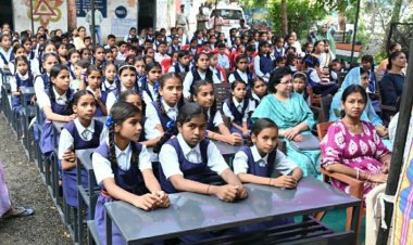 अब स्कूलों में फर्नीचर प्रोजेक्ट एक्ट-ईव फाउंडेशन के कार्यक्रम में कलेक्टर ने उद्योगों से सहयोग की अपील की