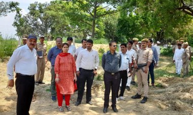 मण्डलायुक्त अयोध्या मण्डल/नोडल अधिकारी वृक्षारोपण की अध्यक्षता में आगामी 22 जुलाई व 15 अगस्त, 2023 को जनपद में होने वाले पौधरोपण की तैयारियों के सम्बन्ध में आयोजित की गयी समीक्षा बैठक।