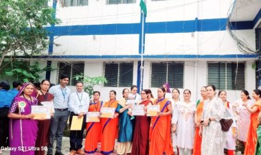 स्वतंत्रता दिवस पर जिला अस्पताल में सीएमएचओ डॉ उइके ने किया