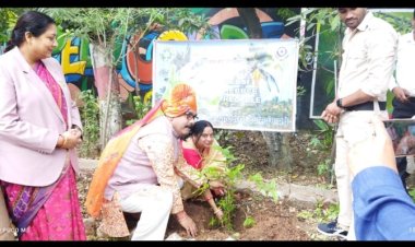 जिला न्यायालय परिसर देवास में स्वतंत्रता दिवस पर विधिक जागरूकता शिविर अंतर्गत पोधारोपण किया