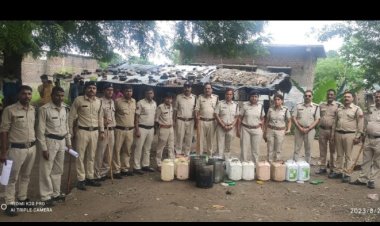 जिले में आबकारी विभाग की लगातार कार्रवाई ,कार्यवाही में 4700 लीटर महुआ लाहन एवं 110 लीटर हाथ भट्टी मदिरा जप्त की