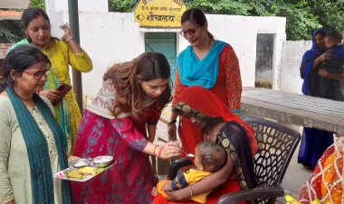 जिलाधिकारी महोदया द्वारा आगामी एक माह तक चलने वाले ‘‘सुपोषित भारत, साक्षर भारत, सशक्त भारत‘‘ के अन्तर्गत आंगनवाड़ी केन्द्र अंगनाकोल व आंगनवाड़ी केन्द्र सुदनापुर का किया गया निरीक्षण।