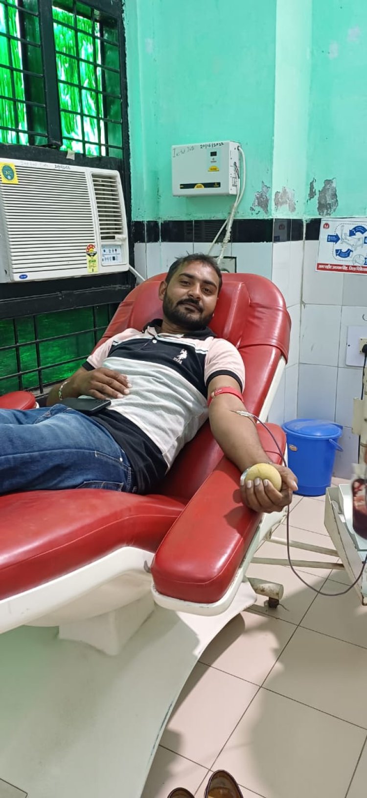 सामाजिक कार्यों में अग्रणी "जौनपुर रेस्क्यू टीम" के द्वारा किया गया रक्तदान।