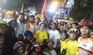 छत्रपति शिवाजी महाराज की जन्म जयंती चल समारोह में खिलाड़ियों ने किया प्रदर्शन
