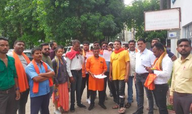 जबलपुर की रानीताल टेलीकॉम फेक्ट्री को बेचने से हजारों पेड़ काटे जाएंगे जिससे जबलपुर में प्रदूषण बढ़ने की संभावना से जनता में आक्रोश, प्रदर्शन कर सौंपा ज्ञापन