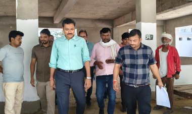 DM व CDO द्वारा संयुक्त रूप से राज्य योजनांतर्गत चल रहे निर्माण कार्य माता परमेश्वरी देवी धाम के पर्यटन विकास कार्य, वि0ख0 धनपतगंज का किया गया औचक निरीक्षण।