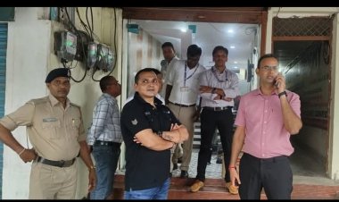 सिंगरौली में कई जगहों पर ईओडब्ल्यू-जीएसटी की एक साथ छापेमारी, खंगाले जा रहे हैं रिकार्ड