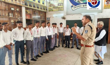 सड़क दुर्घटनाओं की रोकथाम हेतु अभियान: 55 वाहनों पर हुई कार्रवाई, छात्र-छात्राओं को दिए गए यातायात नियमों के पाठ