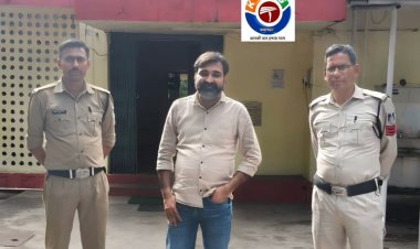 अवैध वसूली करने वाला आरोपी आशीष द्विवेदी गिरफ्तार