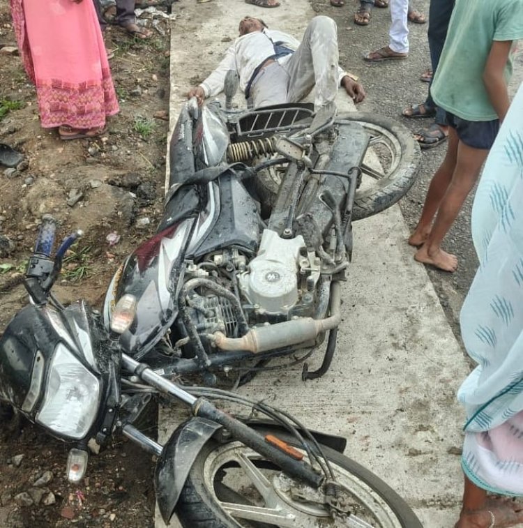 काल रूपी पिकअप वाहन ने बाइक सवार को रौदा मौके पर बाइक सवार की हुई मौत