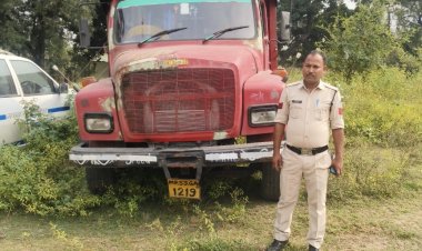 वाहन चेकिंग के दौरान माडा पुलिस ने अवैध गिट्टी का परिवहन करते पकड़ा