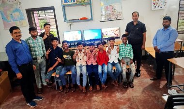 कलेक्टर ने दिव्यांग बच्चों के छात्रावास में कौशल विकास हेतु उपलब्ध कराया कंप्यूटर सिस्टम