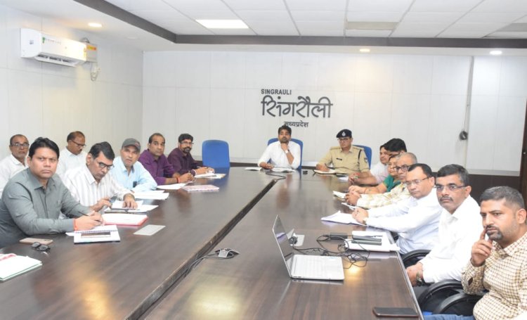 मुख्यमंत्री ने समाधान ऑनलाइन में विभिन्न जिलों के आवेदकों की समस्याएं सुनीं