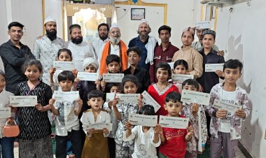 काजी बाबा ट्रस्ट नालछा द्वारा ईद पर रोजा रखने वाले बच्चों का सम्मान दी गई खास इदी